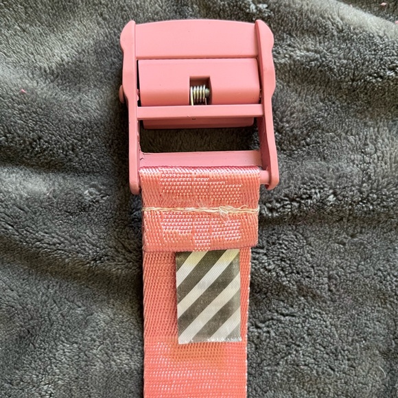 Off white Industrial Belt - Picture 7 of 8